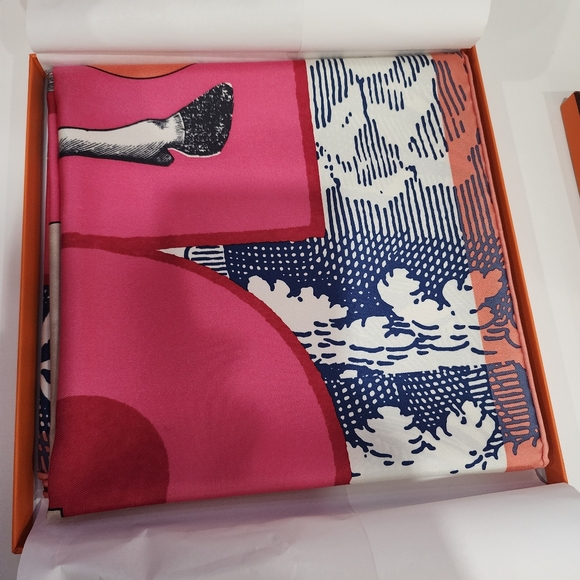NWOT Rare 2024 Pink Saut Hermès Cavalier en Formes Silk Scarf 90 - Picture 14 of 15